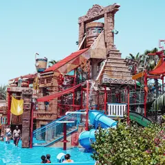  Aquapark we Włoszech - najlepsze parki wodne w 2023 roku