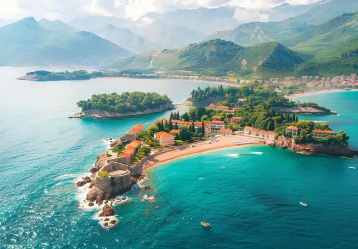 Najpiękniejsze plaże w Czarnogórze: TOP 5 plaż do odwiedzenia