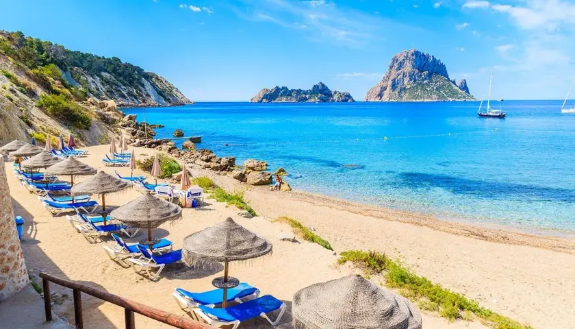 Ibiza: Trzecia co do wielkości wyspa Balearów z niezwykłymi atrakcjami