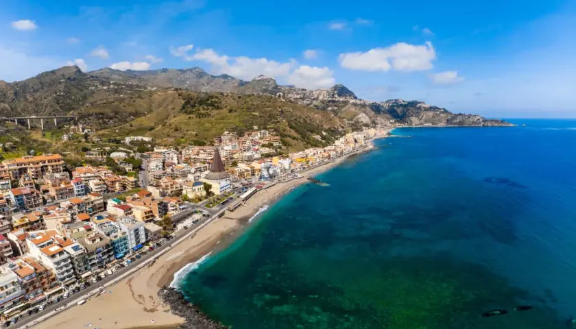 Giardini Naxos - sycylijski kurort w obiektywie blogerki