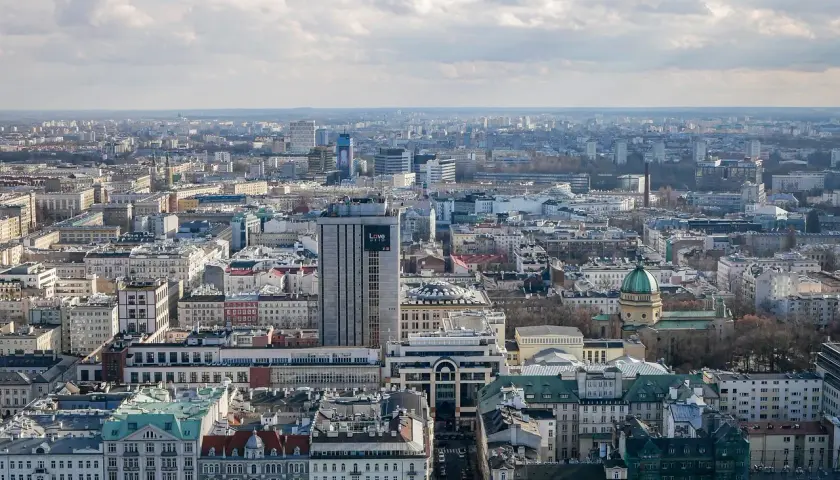 Czy Warszawa jest bezpieczna? Fakty, porady i bezpieczne dzielnice dla turystów i mieszkańców