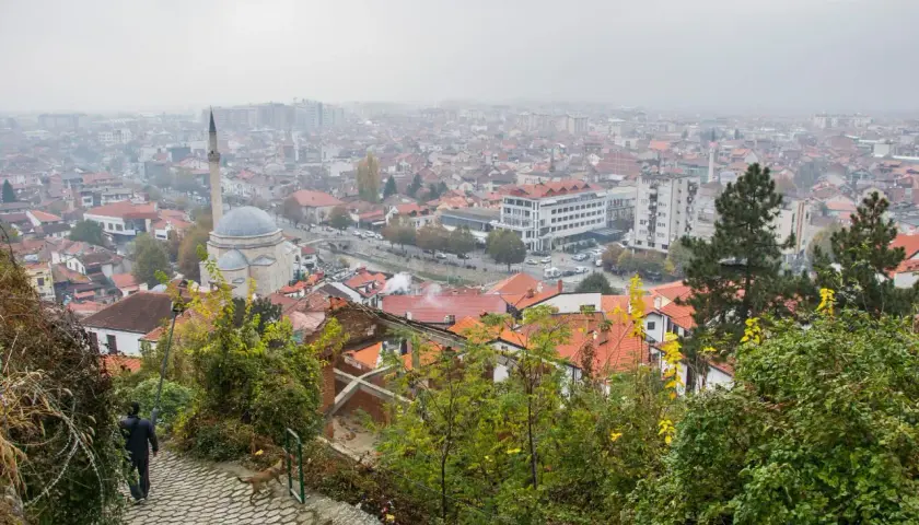 Czy w Kosowie jest bezpiecznie? Aktualna sytuacja i porady dla podróżujących