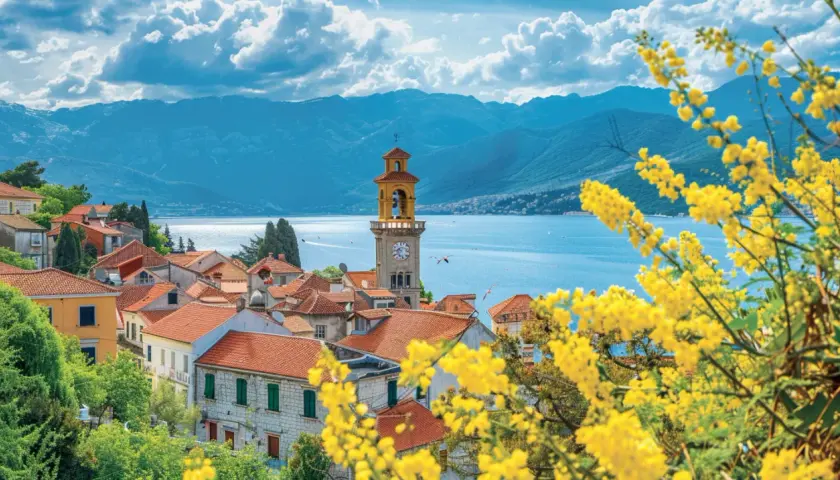 Zwiedzanie Herceg Novi w Czarnogórze: przewodnik po mieście