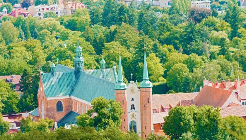 Oliwa atrakcje: Odkryj najpiękniejsze miejsca w Gdańsku