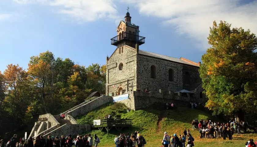 Ślęża atrakcje – odkryj ukryte skarby i niezapomniane widoki