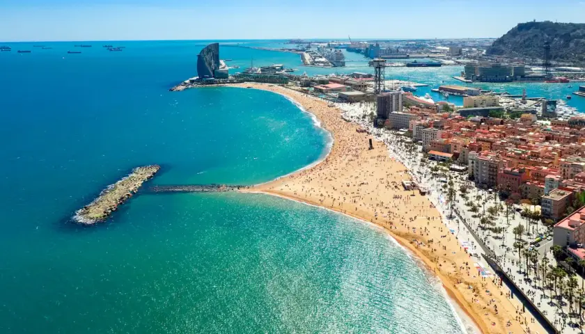 Barcelona nad jakim morzem leży? Poznaj tajemnice Morza Śródziemnego